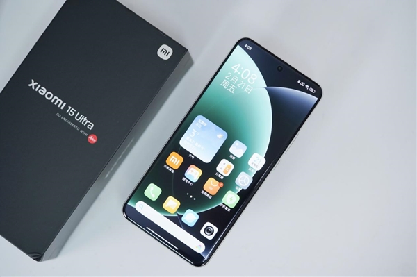 史上第一次双拼色!小米15 Ultra松柏绿图赏