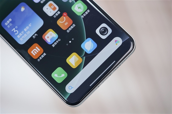 史上第一次双拼色!小米15 Ultra松柏绿图赏