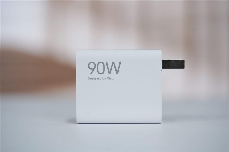 2025年最强拍照旗舰!小米15 Ultra首发评测:今年再无Ultra