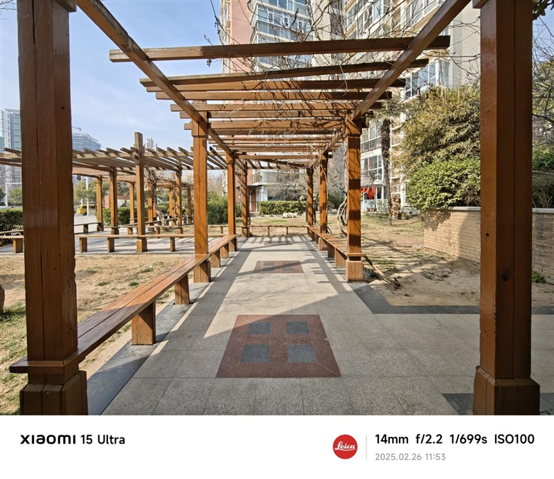 2025年最强拍照旗舰!小米15 Ultra首发评测:今年再无Ultra