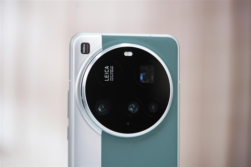 2025年最强拍照旗舰!小米15 Ultra首发评测:今年再无Ultra
