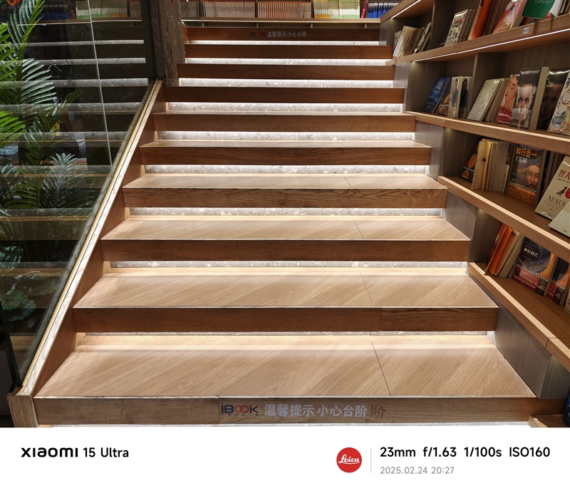 2025年最强拍照旗舰!小米15 Ultra首发评测:今年再无Ultra