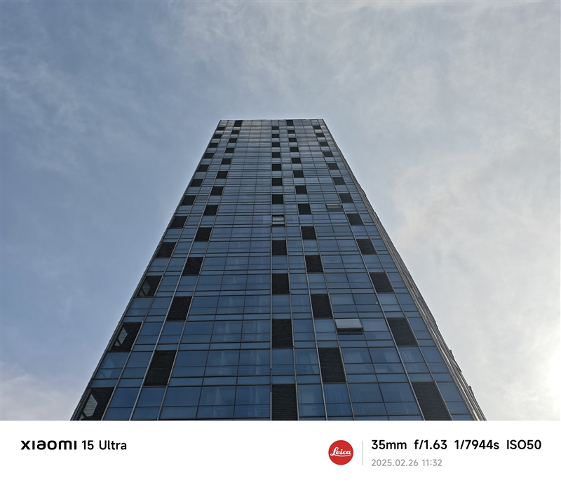 2025年最强拍照旗舰!小米15 Ultra首发评测:今年再无Ultra